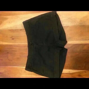 London Jean chino stretch black shorts. Size 2. In Great condition!
